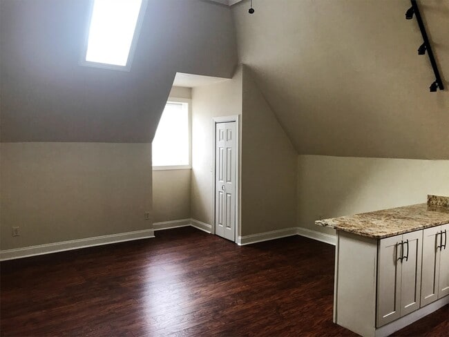 Interior Photo - Baum 5519