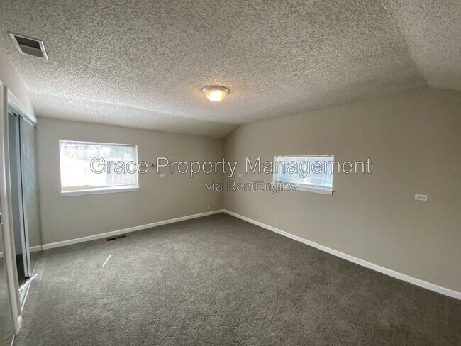 Building Photo - 636 Tennyson St
