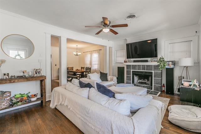 Building Photo - 2100 5th Ave