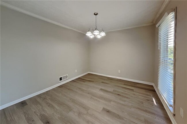 Building Photo - 3867 Buckland Dr SW