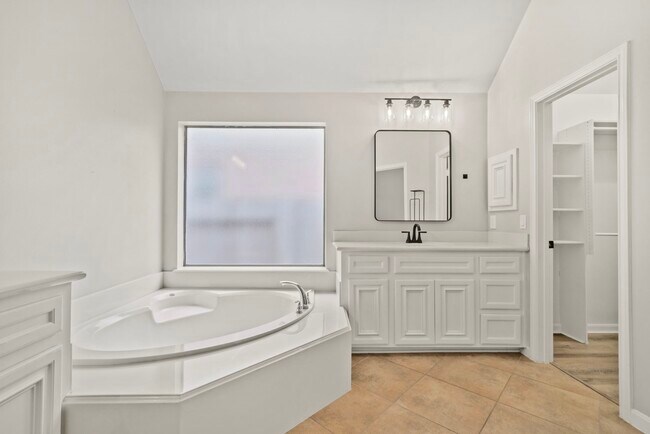 Building Photo - 28410 Stonestead Dr