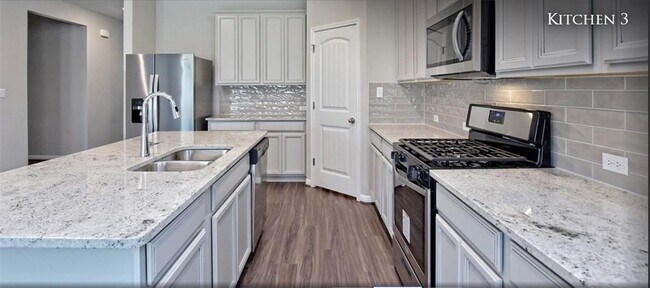 Building Photo - 533 Gabrielle Anne Dr