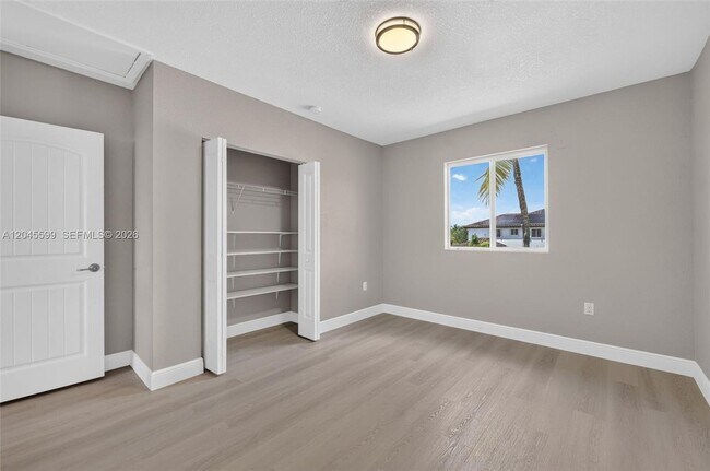 Building Photo - 20943 SW 133rd Ave