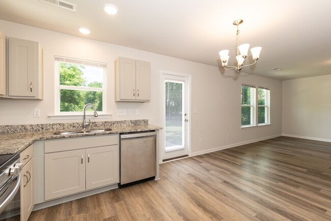 Building Photo - Modern Four Bedroom Home
