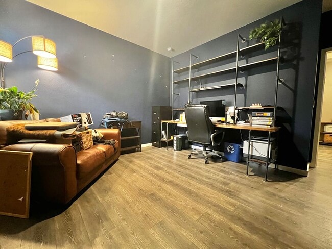 Building Photo - Gorgeous 4-Bed 2-Bath home Fort Collins, CO!