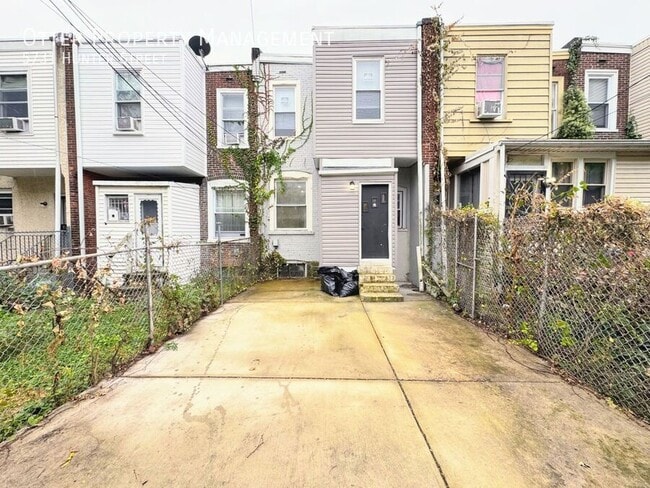 Building Photo - 5731 Hunter St