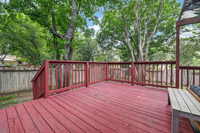 Building Photo - 11127 Quail Pass