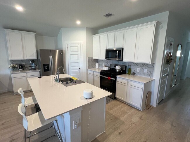 Building Photo - 4007 Pierce Pl Ln