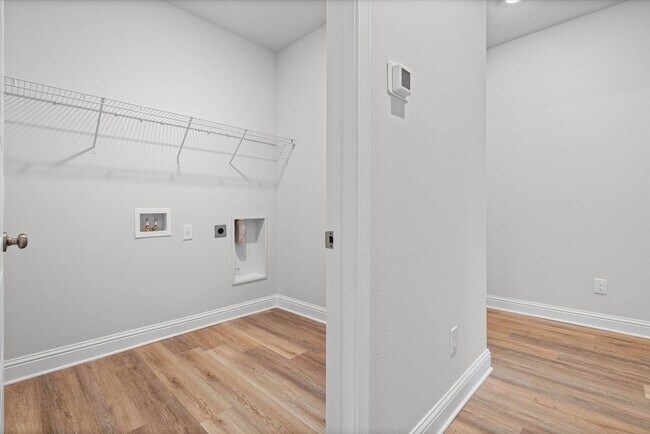 Building Photo - 7307 Hawkins Mnr