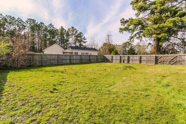 Building Photo - 102 S Park Ln