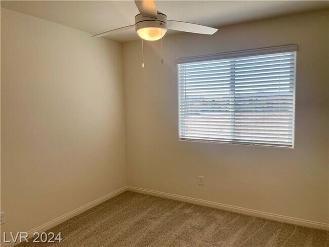 Building Photo - Brand New 4 Bedroom Townhome-Sunrise Manor