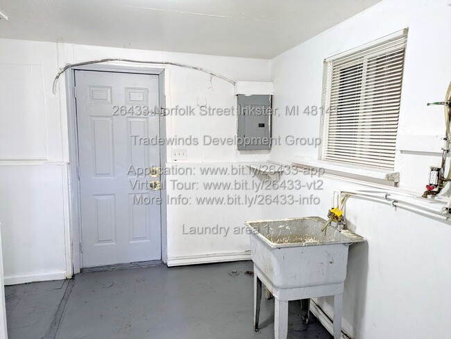 Building Photo - 26433 Norfolk St