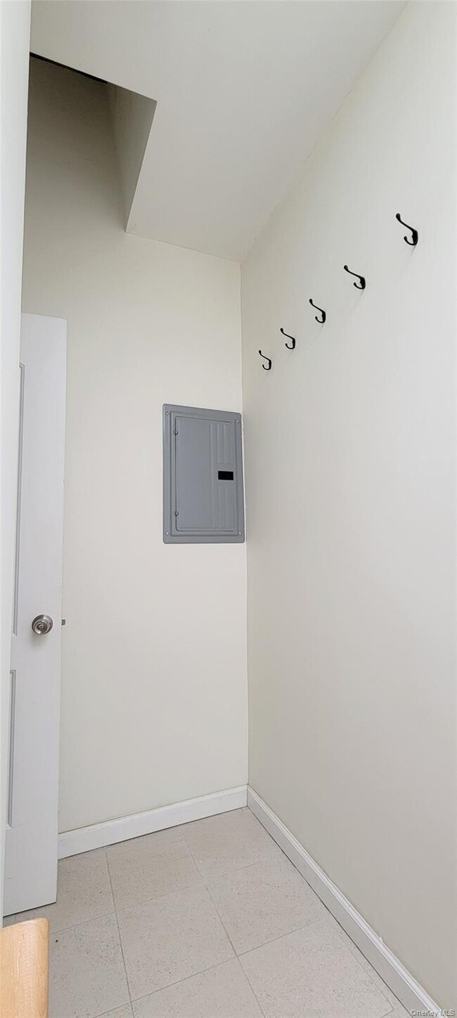 Building Photo - 48-29 40th St