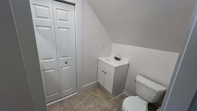 Building Photo - 10 Horne St