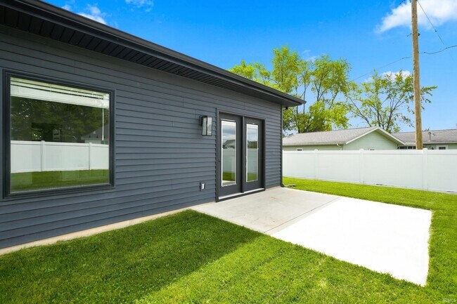 Building Photo - 10827 Kathy Dr