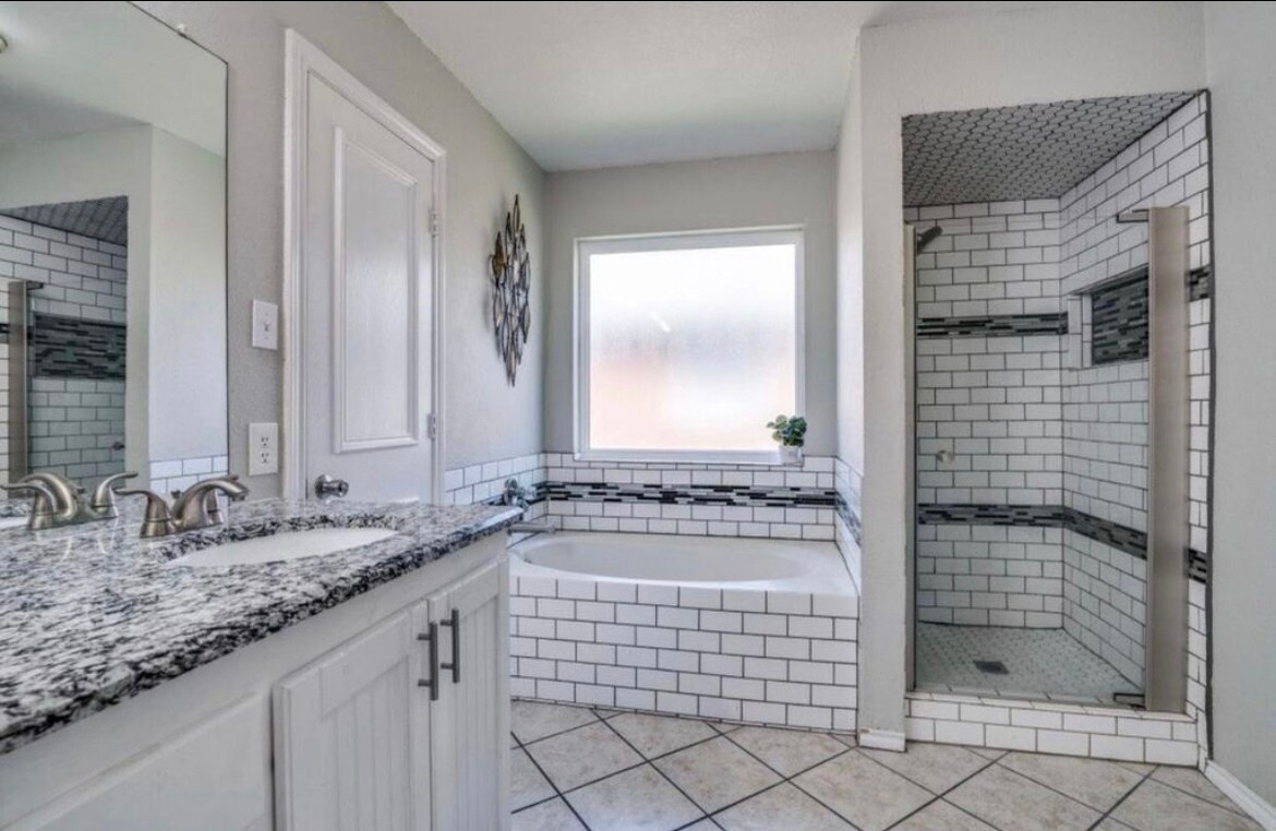 Building Photo - 7717 Coral Way