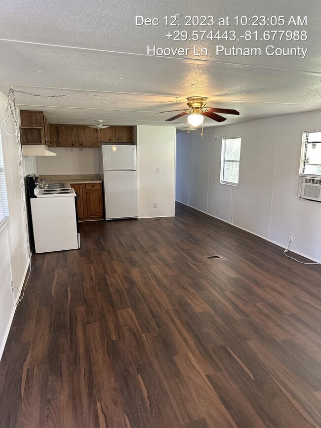 Primary Photo - 102 Hoover Ln
