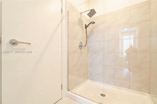 Building Photo - 1141 SW 6th Ct