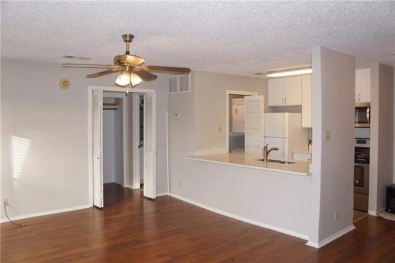Building Photo - 3115 Helms St