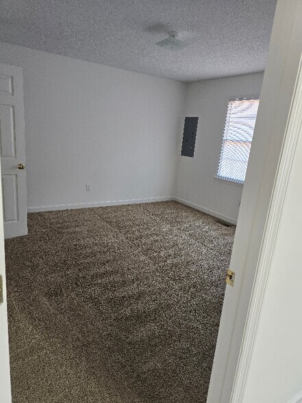 Building Photo - 1201 S 13th St