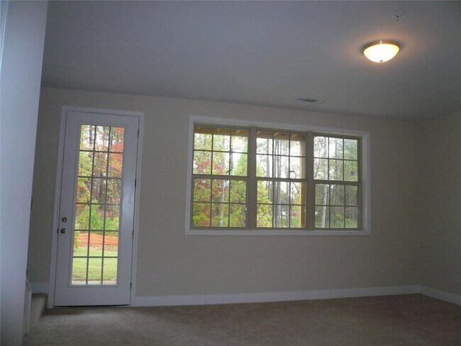 Building Photo - 2417 Tenor Ln