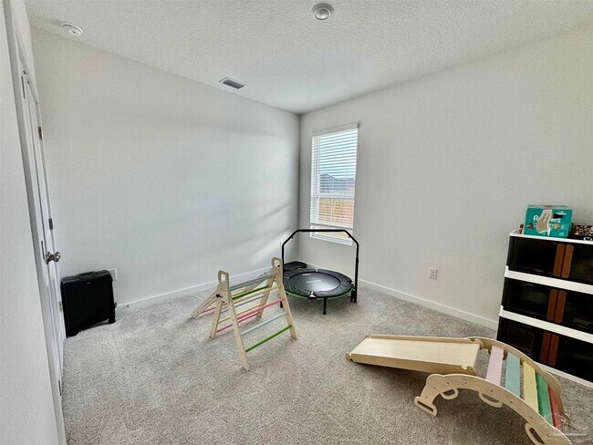 Building Photo - 6330 Buckthorn Cir