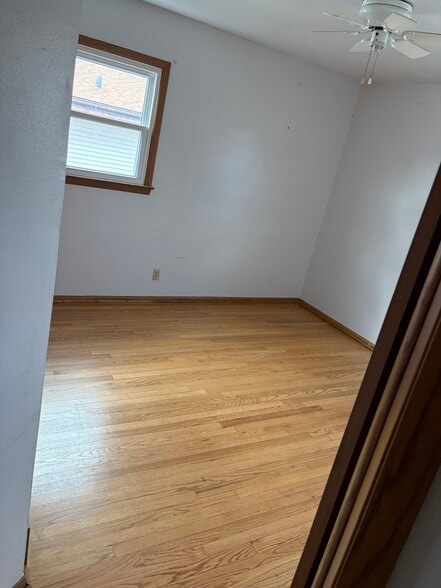 1st bedroom - 5124 N 106th St