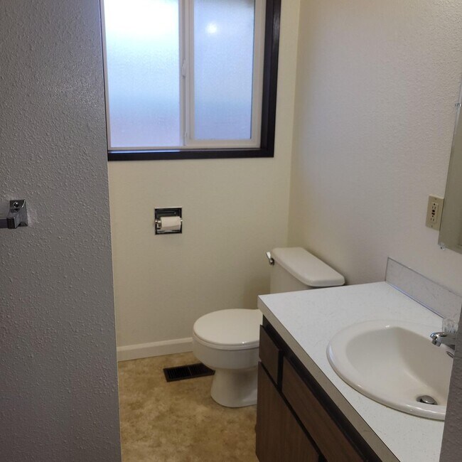 Building Photo - Goeco, Inc-PM-018-0013-533-535