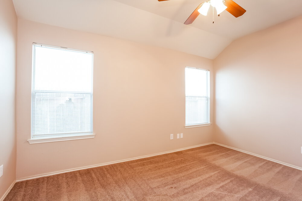 Building Photo - 4934 Canyon Blanco Dr