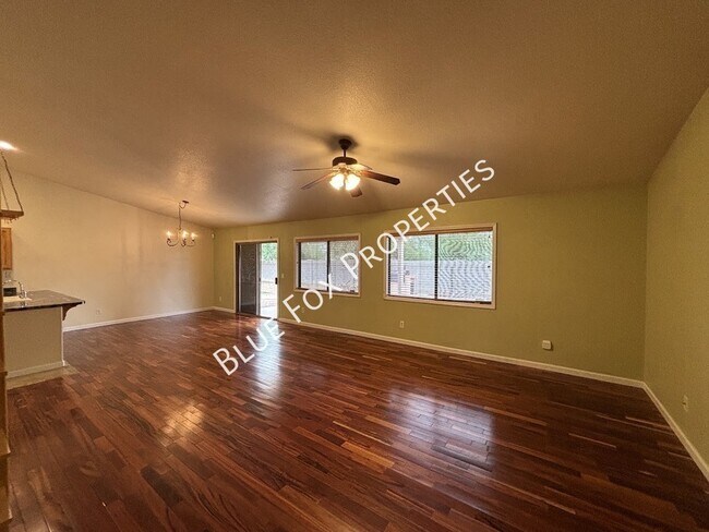 Building Photo - 3149 S Quinn Dr
