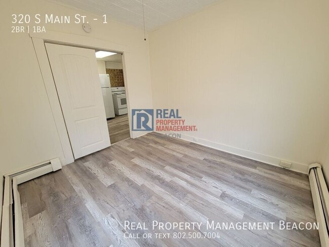 Building Photo - 320 S Main St