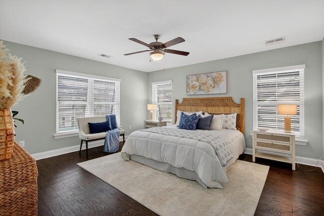 Building Photo - 1694 Sparkleberry Ln