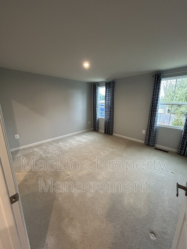 Building Photo - 2644 High Point Dr