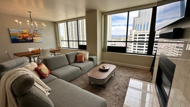 Building Photo - 450 N Arlington Ave