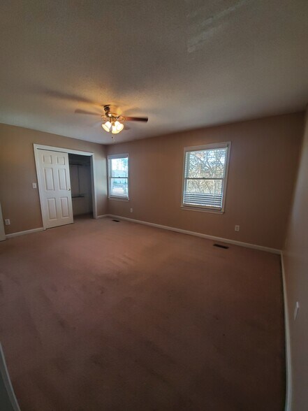 Building Photo - 4736 Cheshire Cir