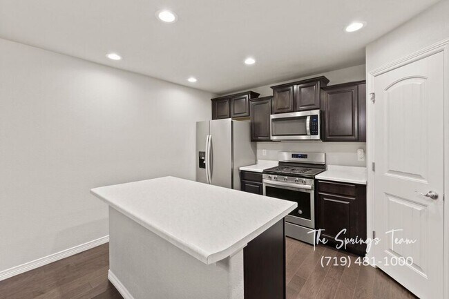 Building Photo - 10957 Matta Dr