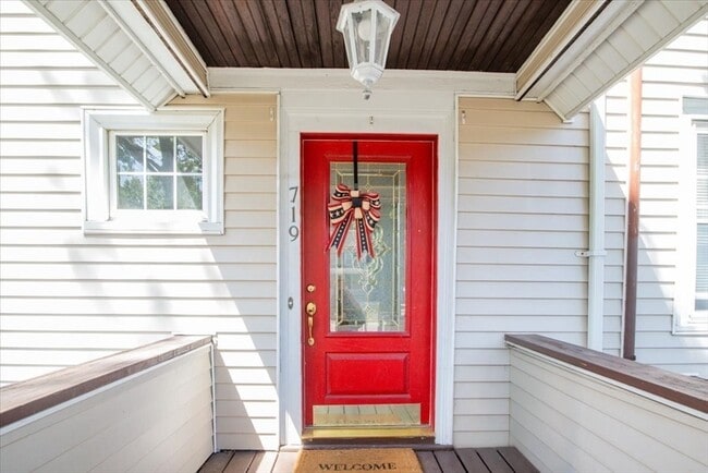 Building Photo - 715 Truman Pkwy