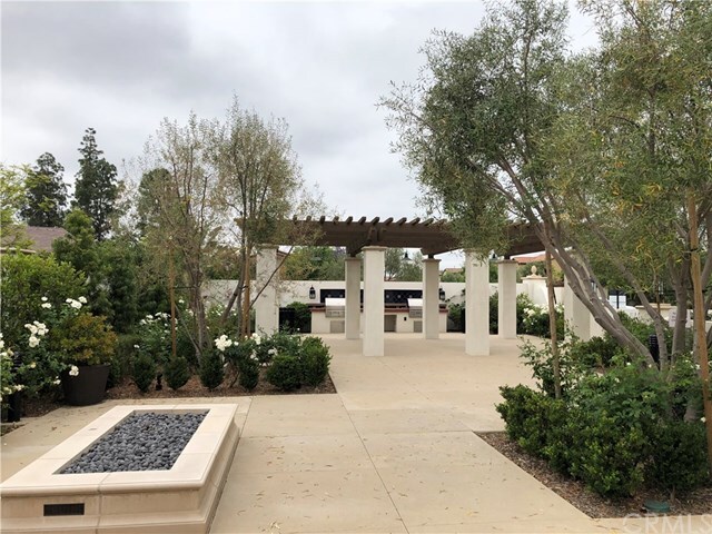 Building Photo - 220 Buena Vida Dr