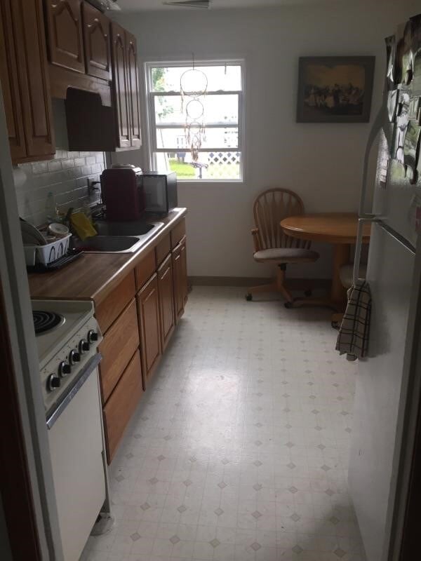 Building Photo - 122 Harding St