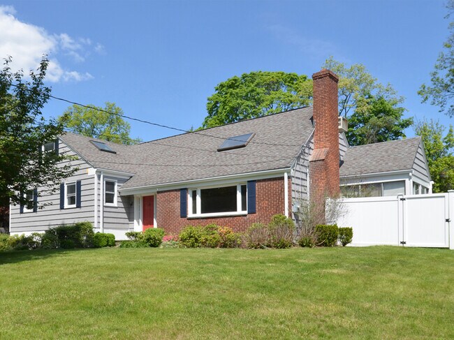 Primary Photo - 60 Ramona Ct