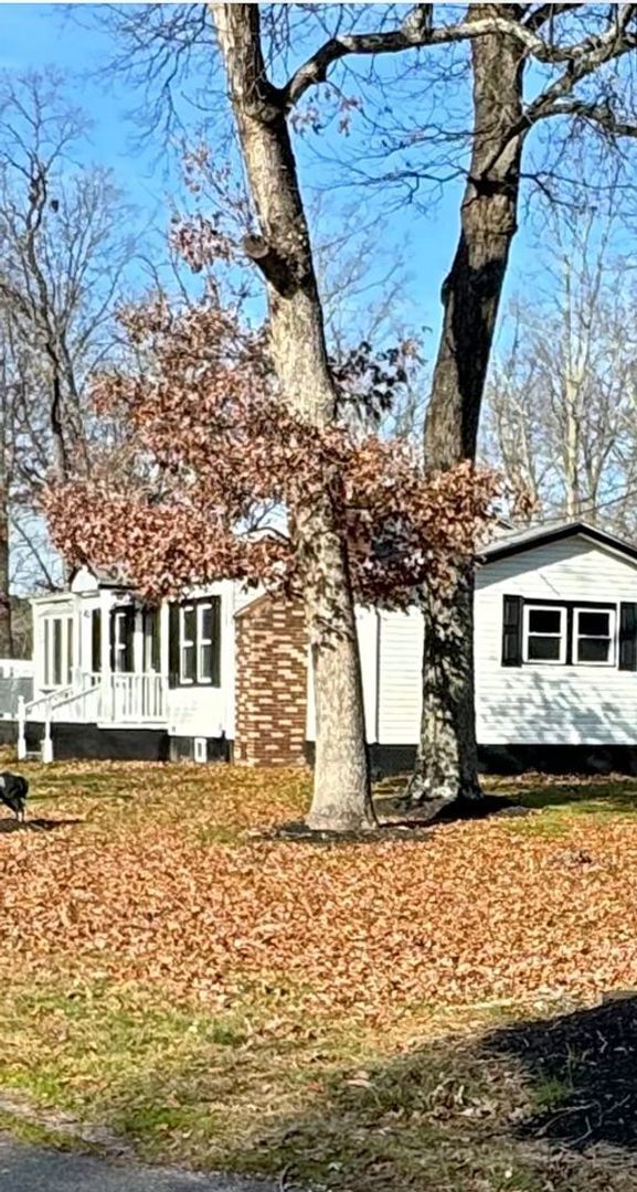 Building Photo - 27 Irene Blvd