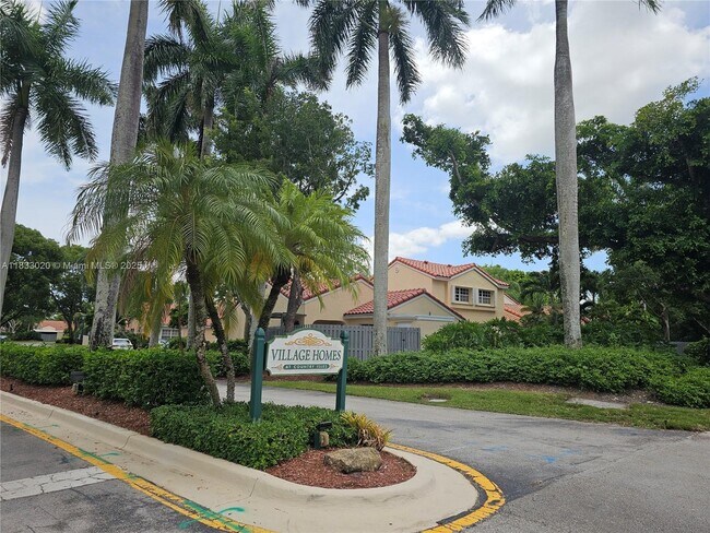 Building Photo - 1359 Springside Dr