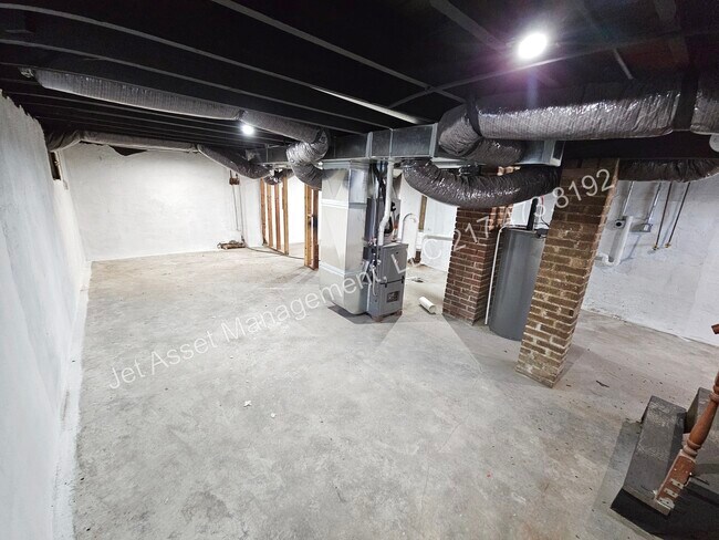 Building Photo - Beautifully updated 2 bedroom home for rent!