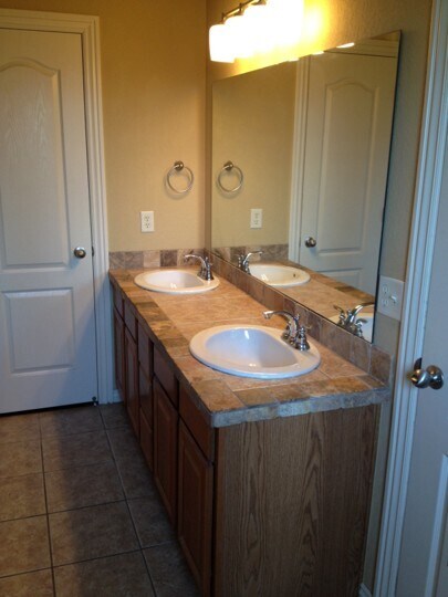 Building Photo - 3921 W Tanyard Dr