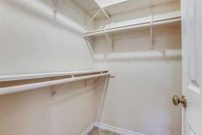 Building Photo - 8811 Clearbrook Trail