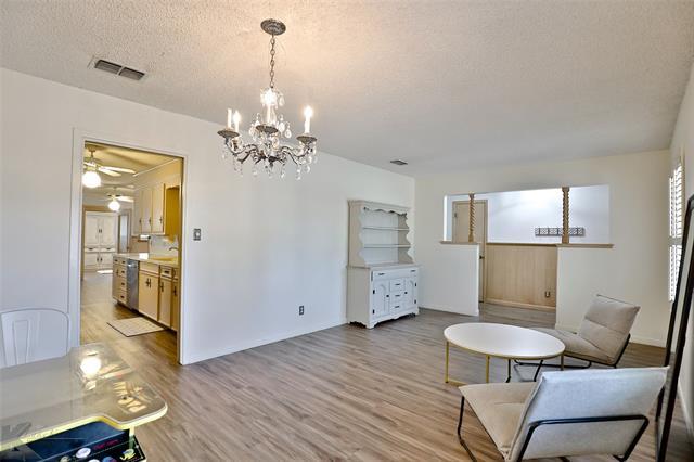 Building Photo - 2810 Arrowhead Dr