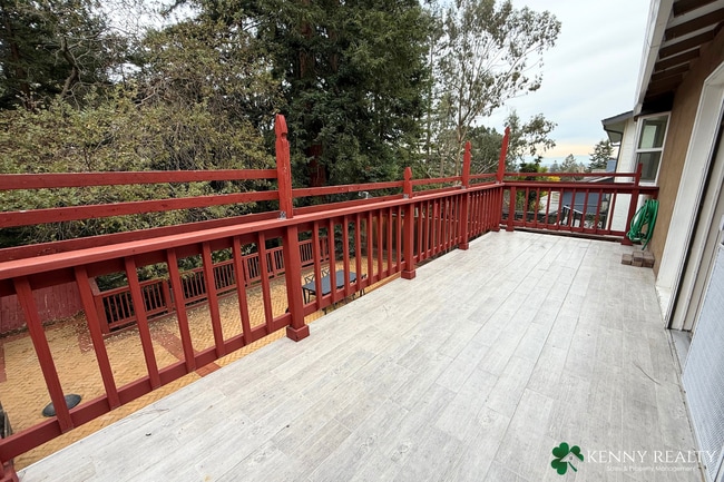 Building Photo - Nature-Surrounded 3BR/3BA Two-Story Home w/ Deck & Views — San Carlos