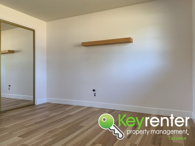 Building Photo - Renovated Rambler in Steilacoom Oasis