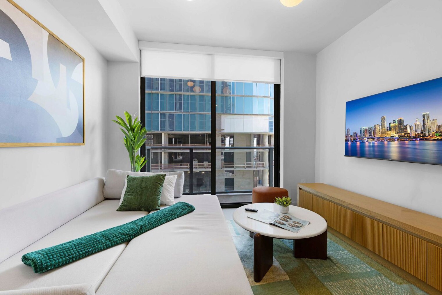 Building Photo - 601 N Miami Ave