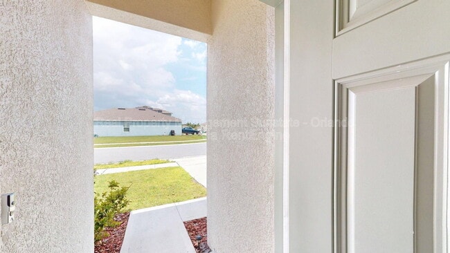 Building Photo - 2116 Silver Brk Wy